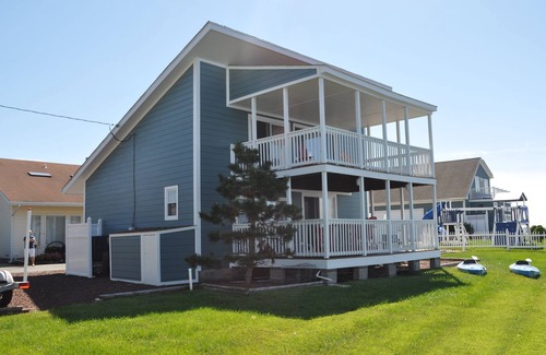 Keen-Wik On the Bay House | Charming Bayfront Cottage! Spectacular Sunsets! PET FRIENDLY !