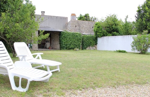 La Bree-les-Bains House | Charming Beachside Cottage in La Brée with Garden & Veranda - Sleeps 4