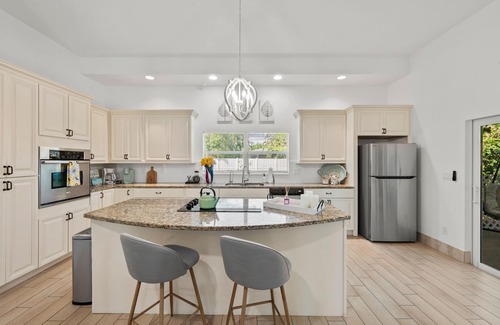 Naples Park House | Charming Beach Bungalow B