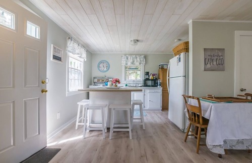 East Sandwich Cottage | Charming Beach Cottage Located on Dead End Road with Deeded Access to East Sandwich Beach
