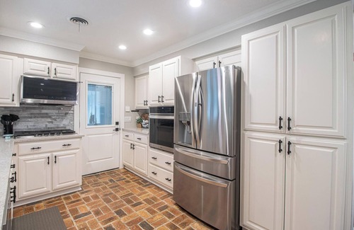 Long Beach Cottage | Charming Beach Cottage - near beaches - sleeps 7
