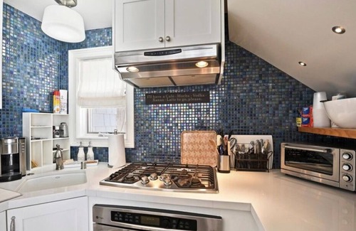 South Mission Beach House | Charming beach house steps from the beach