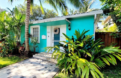 River Oaks House | Charming Beach Bungalow in Fort Lauderdale