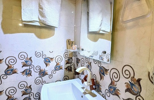 Rakabganj Bed & Breakfast | Charming bed & breakfast in brilliant Agra with WiFi, AC