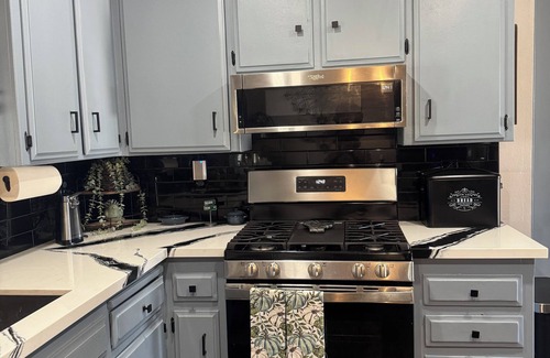 Apple Valley House | Charming bedroom with WiFi, AC in serene Apple Valley