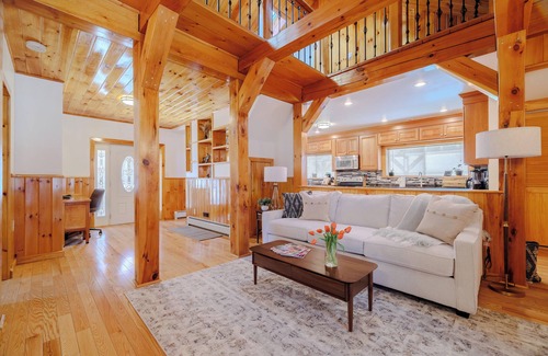 Williamstown House | Charming Berkshires Retreat – Minutes to Williamstown