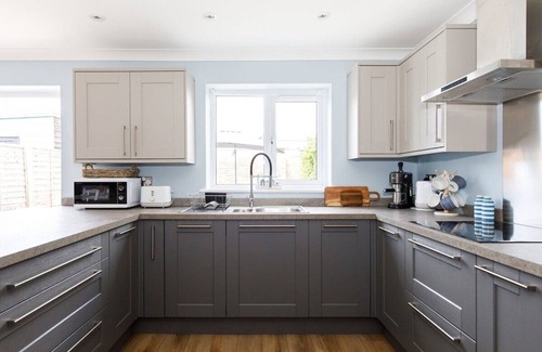 Wittering House | Charming Bolthole 400m to Beach