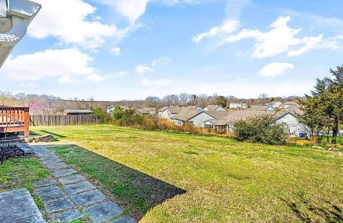 Graham House | Charming Brickwood Ranch - 3-Bedroom House - 5 minutes from Downtown Graham