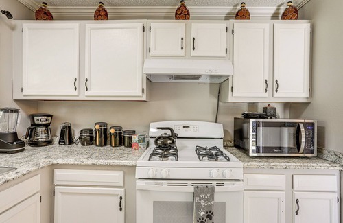 Bridge City House | Charming Bridge City House ~ 12 Mi to New Orleans!
