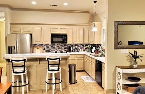 South Baton Rouge House | Charming & Bright 4BR Home near L'Auberge, LSU & Downtown!