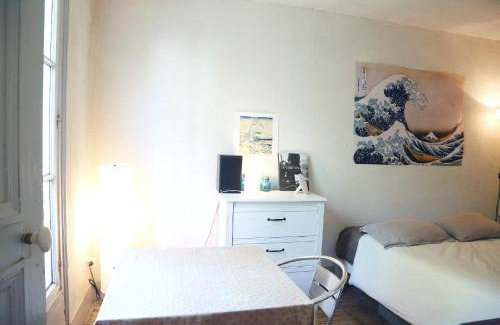 Quartier de la Chapelle Apartment | Charming Bright Apartment Near Montmartre