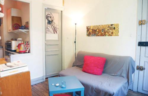 Quartier de la Chapelle Apartment | Charming Bright Apartment Near Montmartre