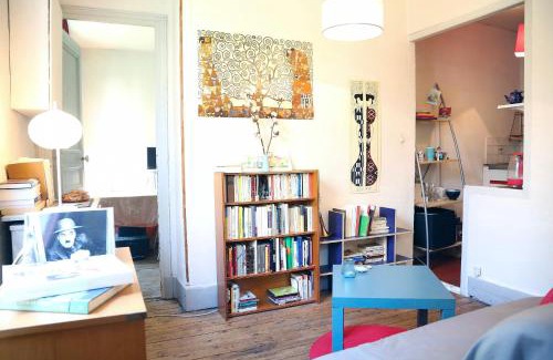 Quartier de la Chapelle Apartment | Charming Bright Apartment Near Montmartre