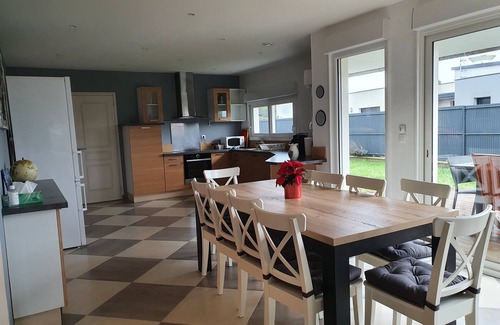 Locquirec House | Charming, bright, spacious house (sleeps 12) 2 mns from the beach