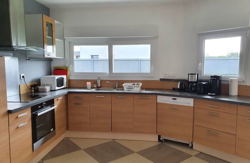 Locquirec House | Charming, bright, spacious house (sleeps 12) 2 mns from the beach