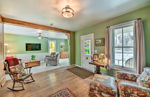 Buena Vista House | Charming Buena Vista Creekside Home Walk to Main!