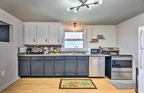 North Buffalo Apartment | Charming Buffalo Apt: 18 Mi to Niagara Falls!
