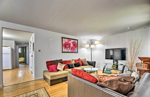 North Buffalo Apartment | Charming Buffalo Apt: 18 Mi to Niagara Falls!