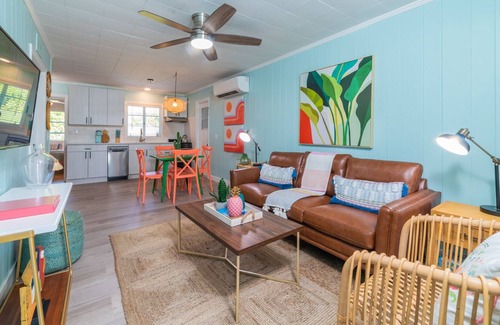 Sarasota Cottage | Charming Bungalow | Close to Beach | 2 Beds