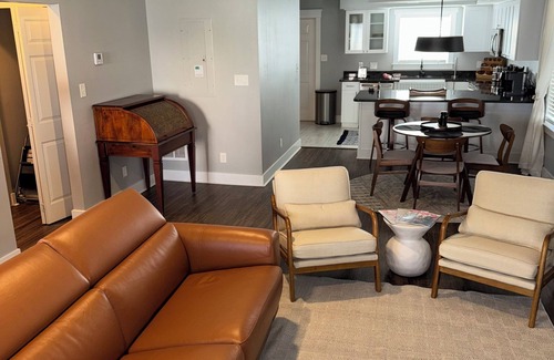 Tampa House | Charming bungalow in Tampa with king suite/WiFi/Walking distance to Stadium