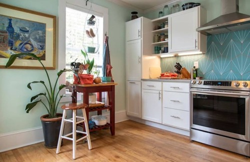 Riverland Terrace House | Charming Bungalow in a Quaint Neighborhood
