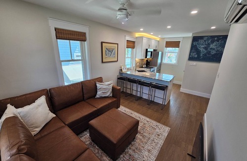 North End House | Charming bungalow in serene north Ocean City neighborhood. 6min walk to beach.