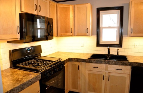 Fennville House | Charming Bungalow On Top Of The Hill ~ Close To Lake Michigan Beaches!