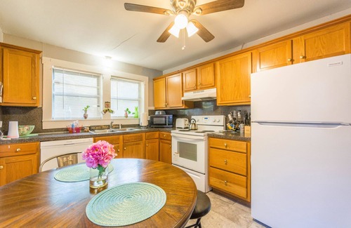 Little Rock House | Charming Bungalow with Keyless Entry
