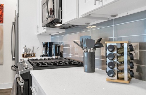 New Orleans Apartment | Charming Bywater Apartment: Stylish, Cozy, & Close to Fun!