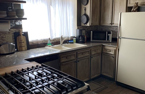 Green Valley Lake Cabin | Charming cabin located near private lake