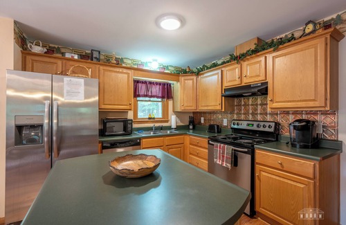 Wilmington House | Charming Cabin accommodates 8 people, 2 miles from Whiteface Mountain and 11 miles from Lake Placid