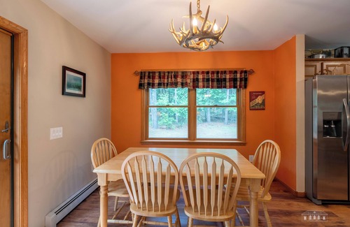 Wilmington House | Charming Cabin accommodates 8 people, 2 miles from Whiteface Mountain and 11 miles from Lake Placid