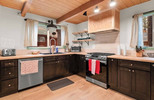 Big Bear Lake Cabin | Charming Cabin Escape
