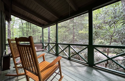 Lakemont Cabin | Charming cabin near Lake Rabun with fire pit + easy access to mountain hikes