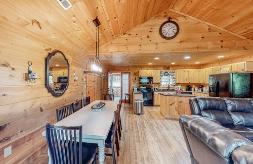 Lake Lure Cabin | Charming cabin near outdoor rec with a grill, screened porch, fireplace, & AC