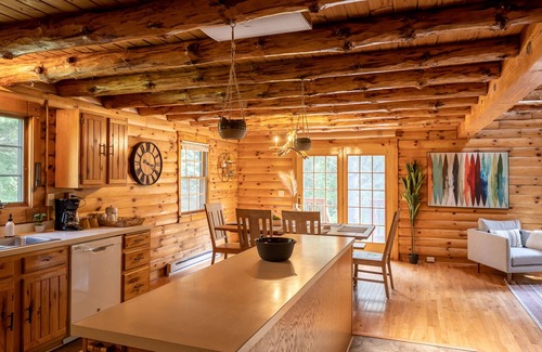 Berkeley Springs Cabin | Charming Cabin with a hot tub on 2 peaceful acres