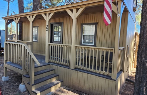 Show Low Cabin | Charming cabin with WiFi and AC in delightful Show Low
