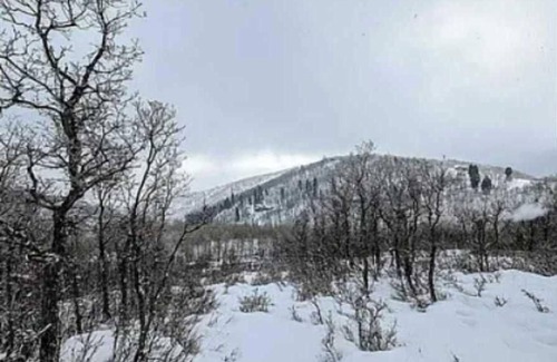 Stagecoach Estates RV Rental | Charming campground with tent in Park City for a cozy getaway