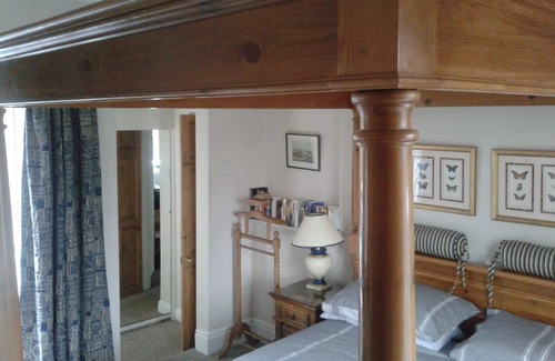 Barrow Upon Soar Cottage | Charming Canal-side Cottage in quiet Village Setting