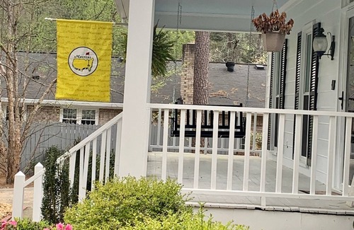 Augusta House | Charming Cape Cod Style Home-Masters Rental