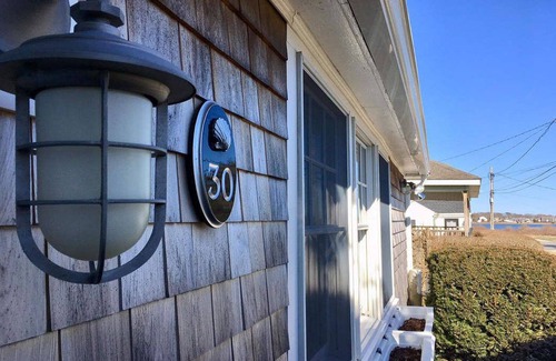 Mara Vista House | Charming Cape Cottage - 4 houses from Great Bay's sandy Beach!