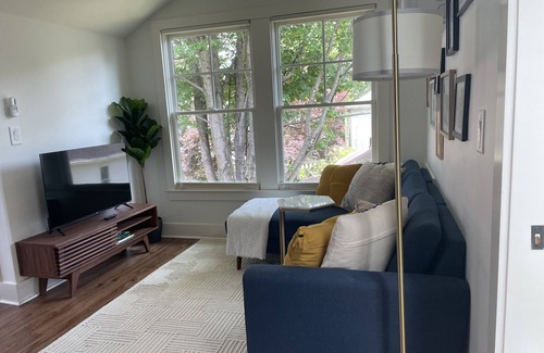Atkins Park Apartment | Charming carriage house in heart of historic Atlanta