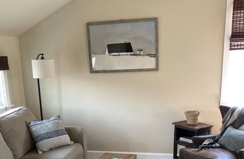 Rigden Farm House | Charming Carriage House Retreat or Temp Corporate Housing
