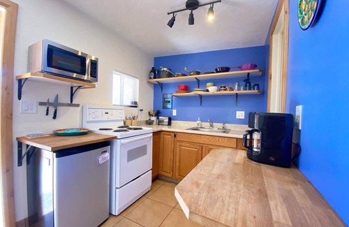 Kanab House | Charming Casita with fenced yard. Pets welcome