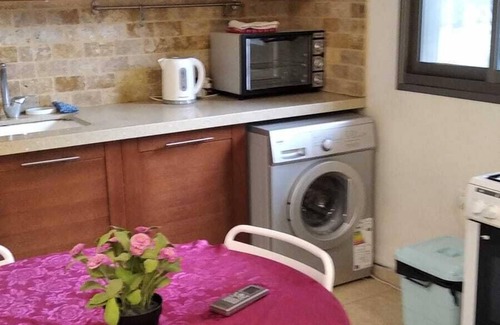 Haifa Apartment | charming, central Achuza 3 room renovated