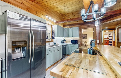 Alton Bay House | Charming centrally located cottage, screened in porch and walk to lake