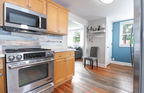 West Ashley House | Charming Charleston Home in the Heart of West Ashley