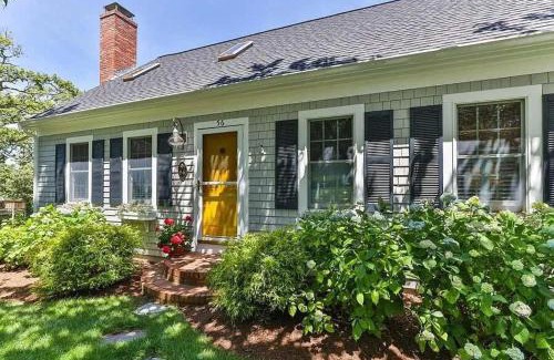 West Chatham House | Charming Chatham Abode with Sunroom