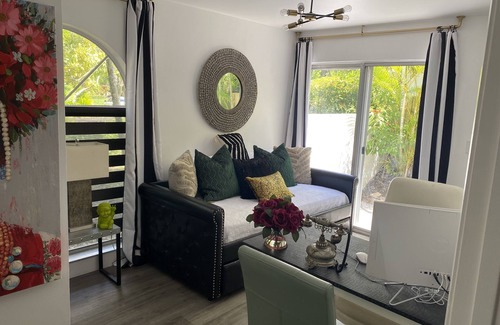 Miami Shores House | Charming & Cheerful Bedroom with Private Bath, Centrally Located!