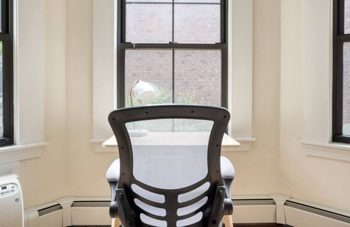 Chestnut Hill Apartment | Charming Chestnut Hill 2BR nr Boston College T, by Blueground